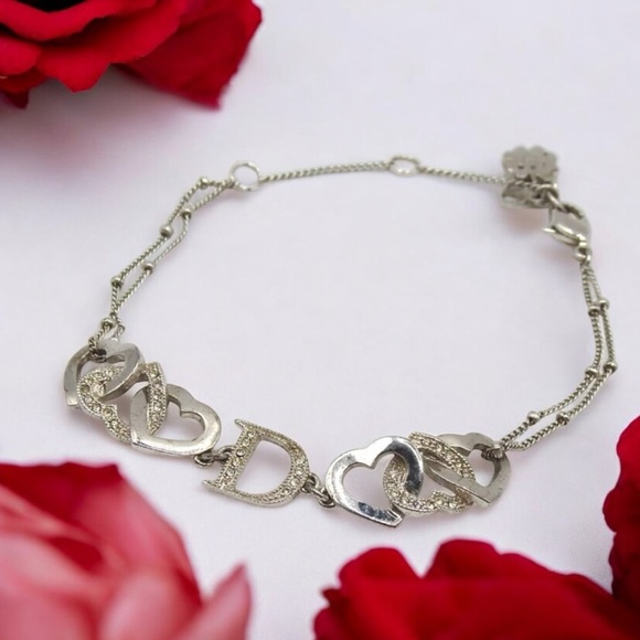 DIOR Signature D Heart Bracelet ✨🤩💛 - Picture 1 of 8